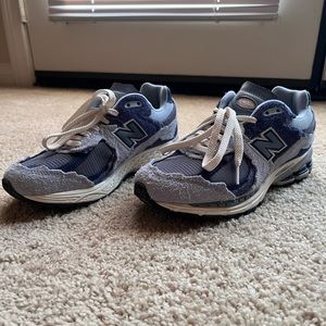 New Balance 2002r